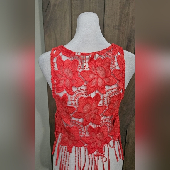 H&M×COACHELLA Vibrant Red Lace sleeveless Top With Fringe Detail. Size 6 - Picture 9 of 11